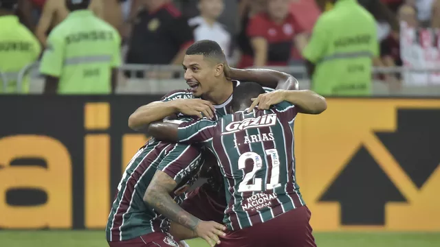 Com dois gols de Cano, Fluminense aproveita falhas do Flamengo e vence primeiro jogo da final do Carioca