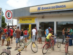 Reações no Acre contra fechamento de agências e demissões no Banco do Brasil