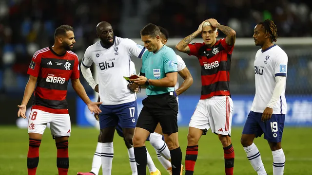 Flamengo perde do Al-Hilal e dá adeus precoce ao sonho do bi mundial