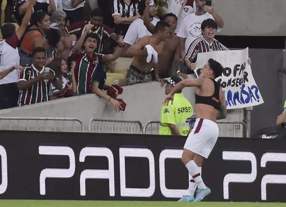 Autor do gol da classificação do Fluminense, Cano admite má atuação: “Não fizemos nada do que treinamos”