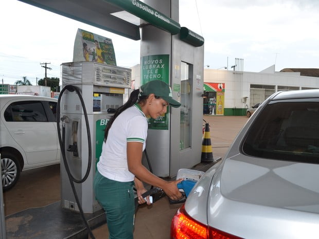 Gasolina vendida no Acre continua sendo a mais cara do Brasil, aponta ANP
