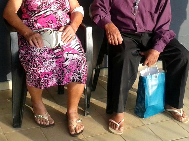 EM FEIJÓ: Casal de idosos tem pés e mãos amarrados durante assalto