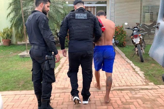 Homem acusado de praticar assalto contra supermercado varejão contamigos é preso pela policia de Feijó