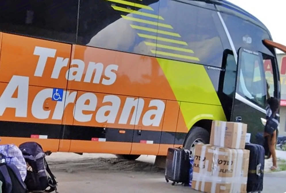 Trans Acreana abandona passageiros que vinham de Tarauacá em rodoviária de Feijó