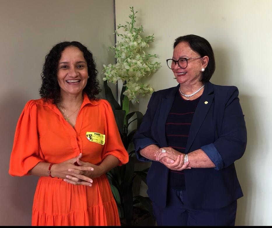 Em Brasília, prefeita de Tarauacá se reúne com a deputada Vanda Milani.